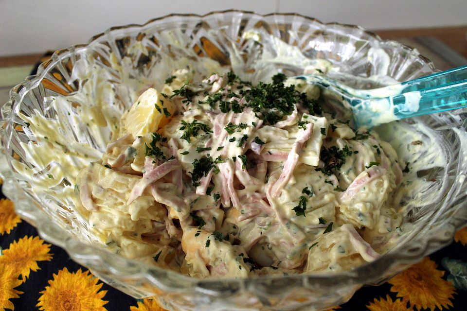 Kartoffelsalat nach Mutters Art mit Fleischsalat