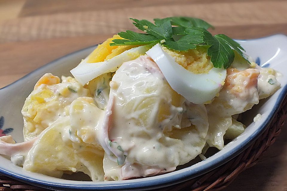 Kartoffelsalat nach Mutters Art mit Fleischsalat