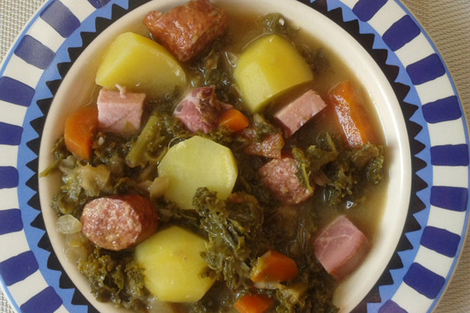 Grünkohlsuppe mit Mettenden