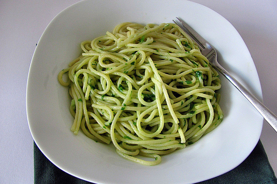 Spaghetti mit Petersilien - Pesto