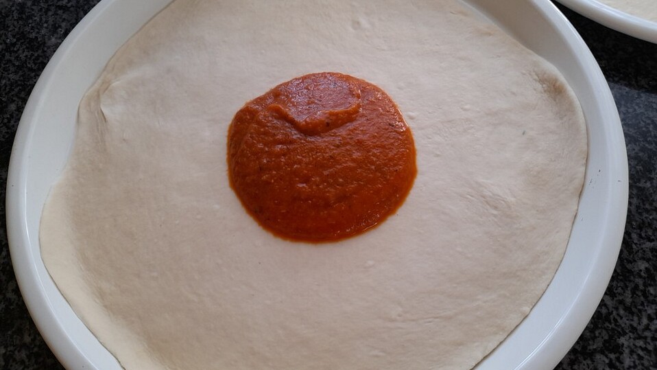 Pizzaboden - dünn und knusprig von skyworrier