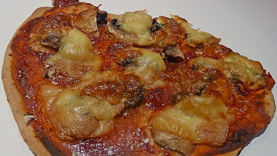 Pizzaboden - dünn und knusprig von skyworrier