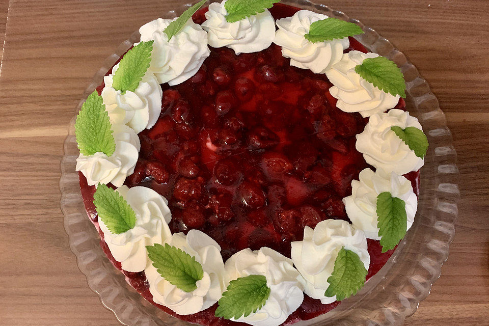 Frische Erdbeertorte