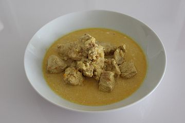 Verschärftes Sesam-Curry Hähnchen