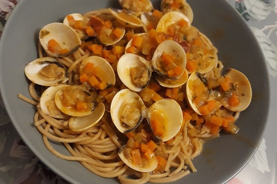 Spaghetti alle Vongole Posillipo