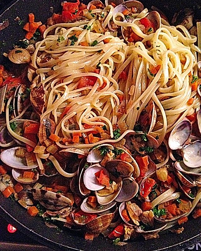 Spaghetti alle Vongole Posillipo