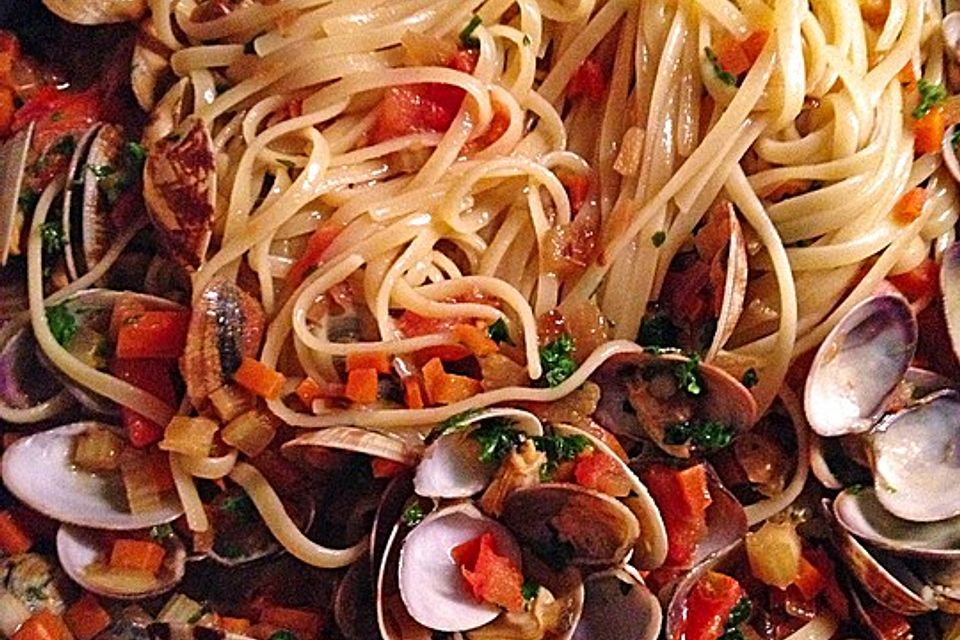 Spaghetti alle Vongole Posillipo