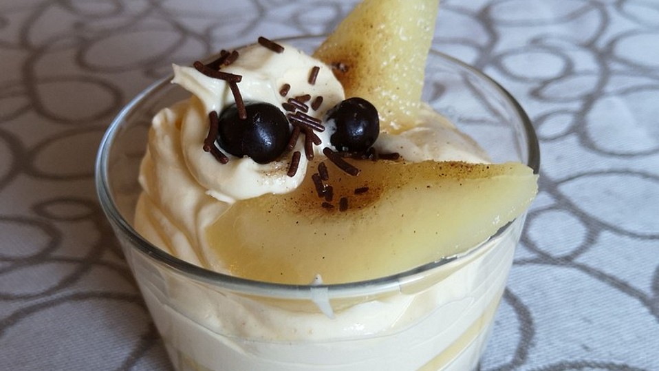 Vanillecreme auf Rhabarberkompott von dashonigkuchenpferd Vanillecreme auf Rhabarberkompott von dashonigkuchenpferd