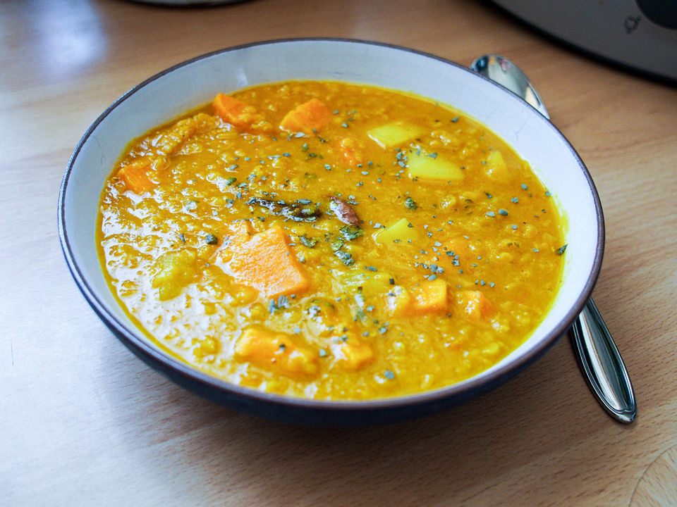 Süßkartoffel-Linsen-Suppe mit Kokosmilch von mellowmood| Chefkoch