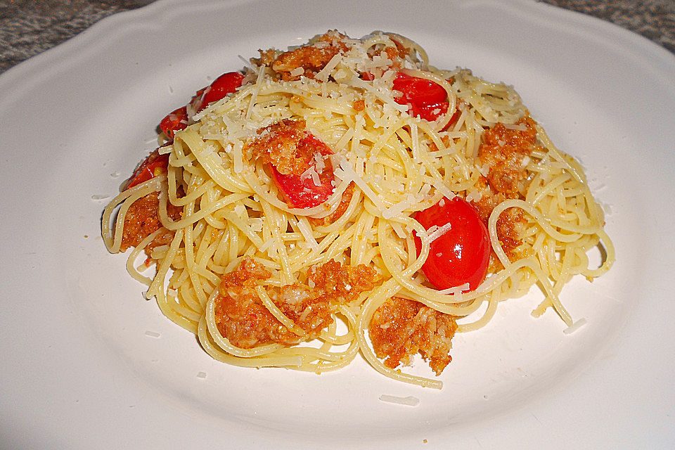 Spaghetti mit Kirschtomaten