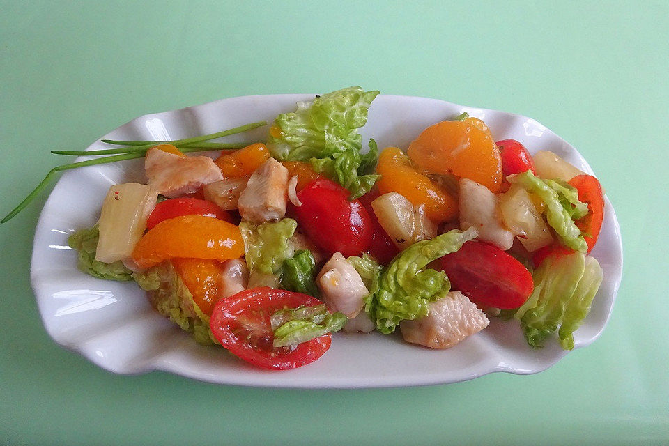 Hähnchenbrustsalat mit Ananas und Mandarinen