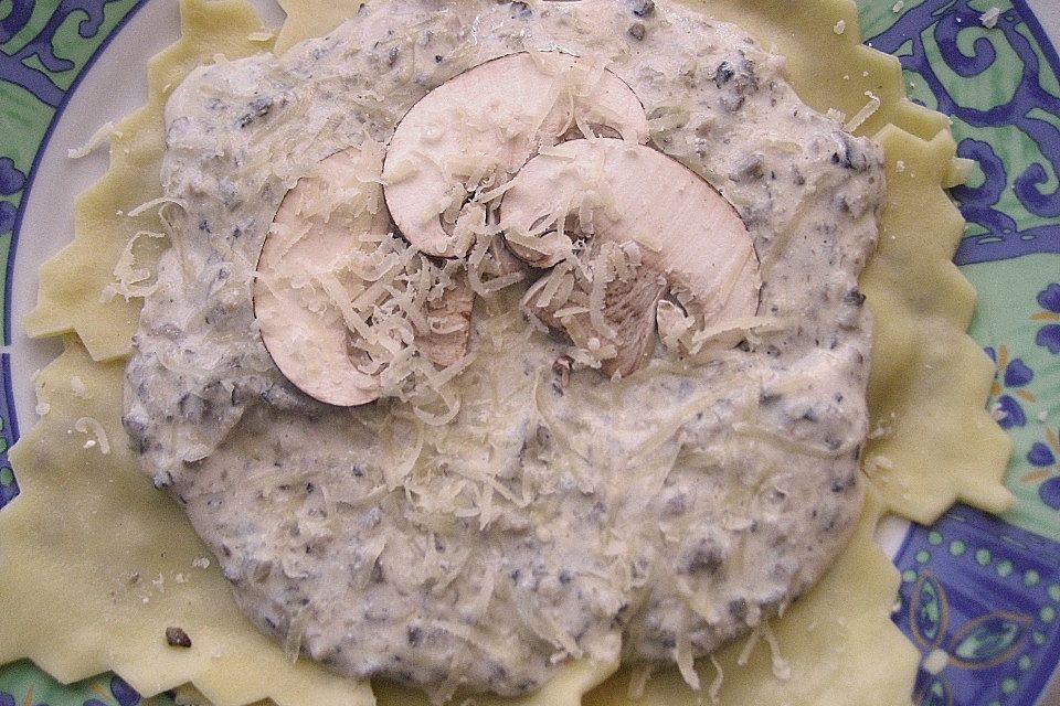 Ravioli mit Champignon - Ricottafüllung