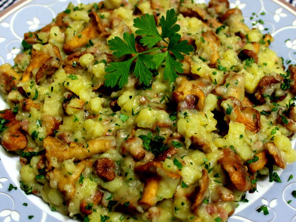 Gerührte Erdäpfel mit Eierschwammerl| Chefkoch Gerührte Erdäpfel mit Eierschwammerl| Chefkoch