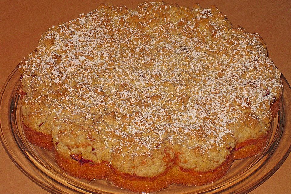 Ribisel-Topfen Kuchen mit Streuseln