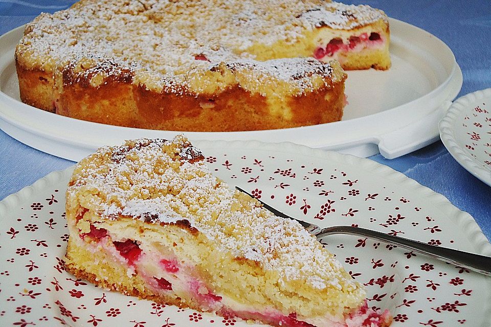 Ribisel-Topfen Kuchen mit Streuseln