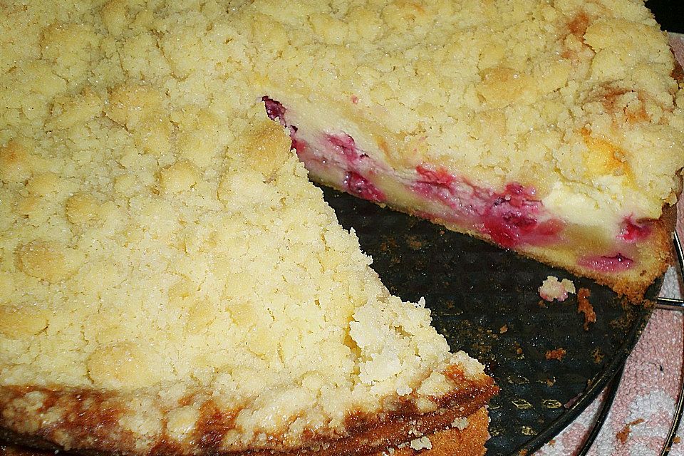 Ribisel-Topfen Kuchen mit Streuseln