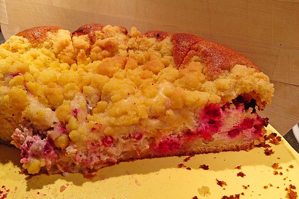 Ribisel-Topfen Kuchen mit Streuseln