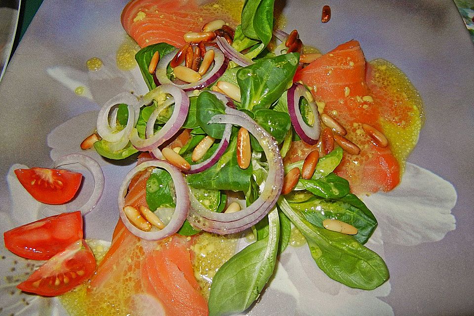 Feldsalat mit Lachs