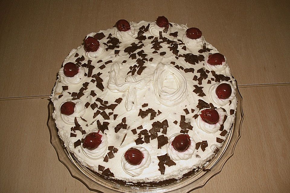 Kirsch - Stracciatella - Torte