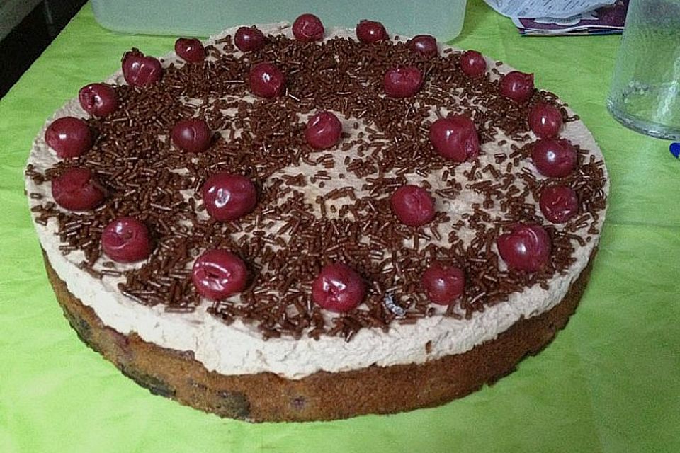 Kirsch - Stracciatella - Torte