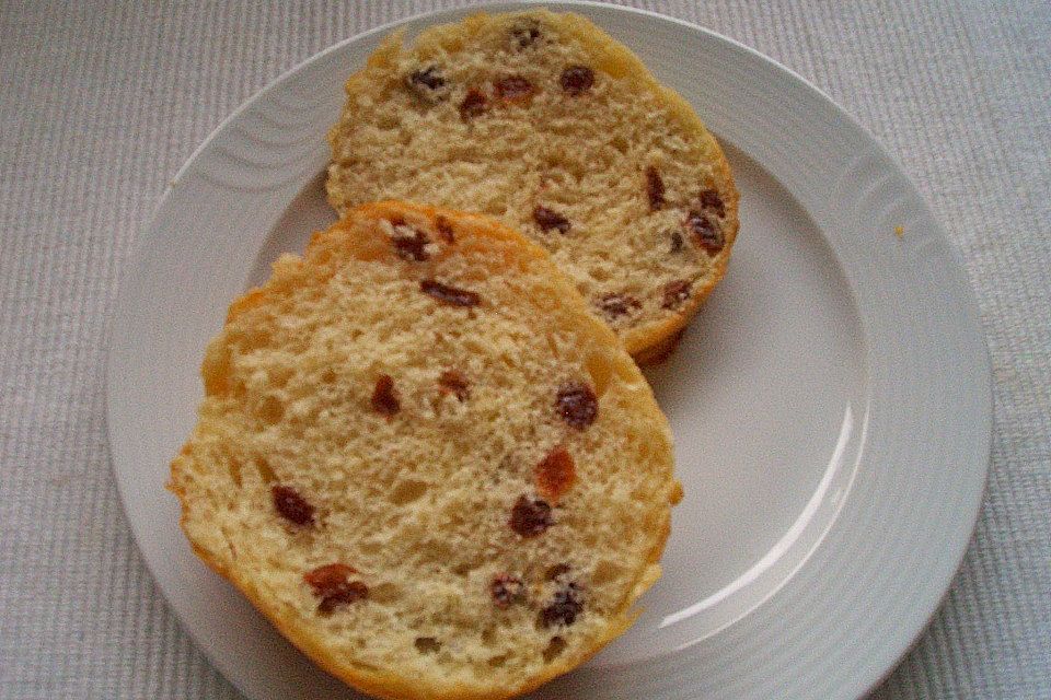Quark-Rosinenbrötchen
