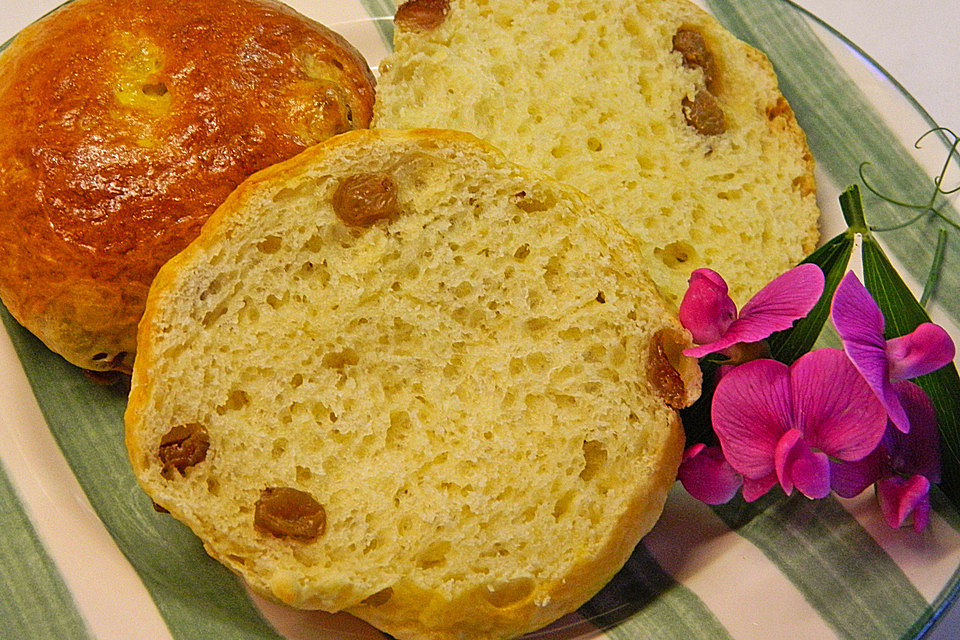 Quark-Rosinenbrötchen