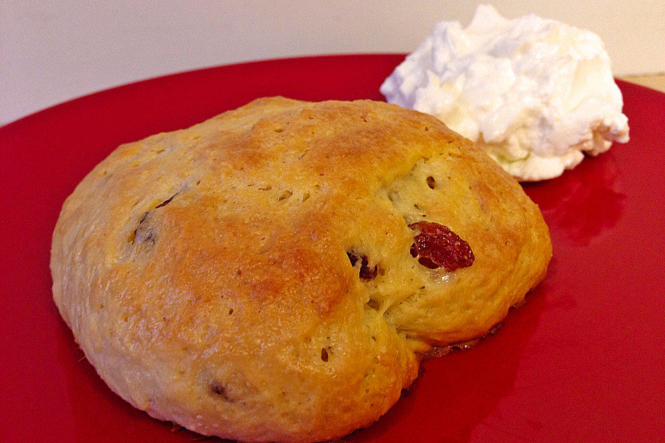 Quark-Rosinenbrötchen