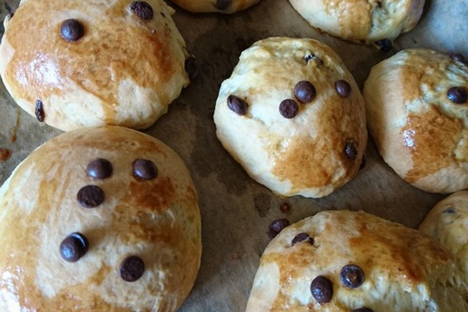 Quark-Rosinenbrötchen