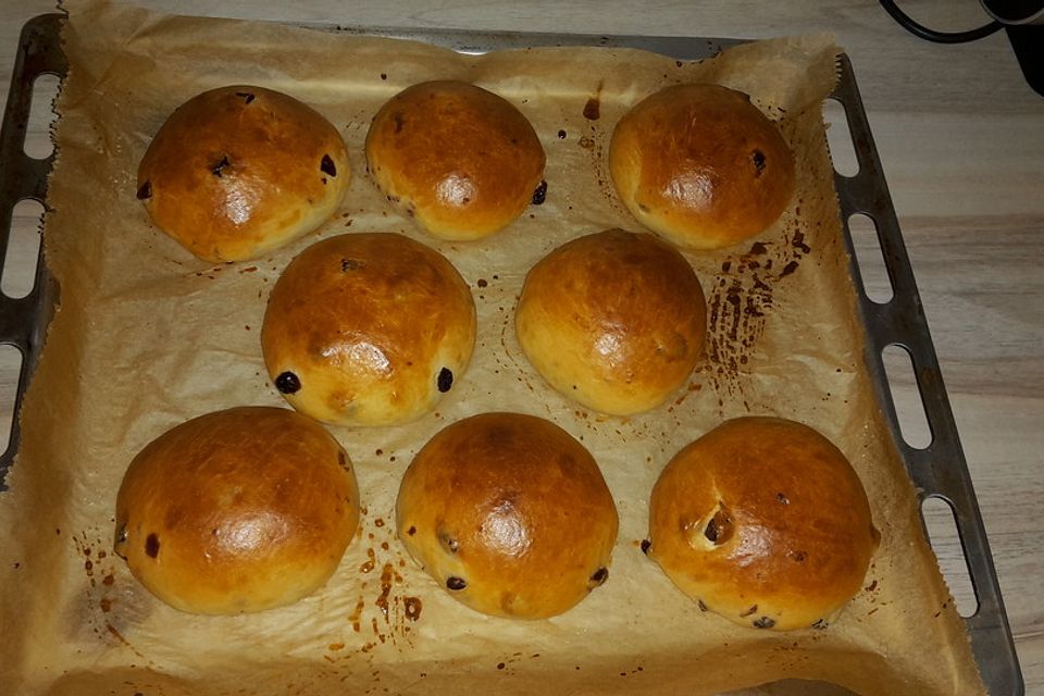 Quark-Rosinenbrötchen