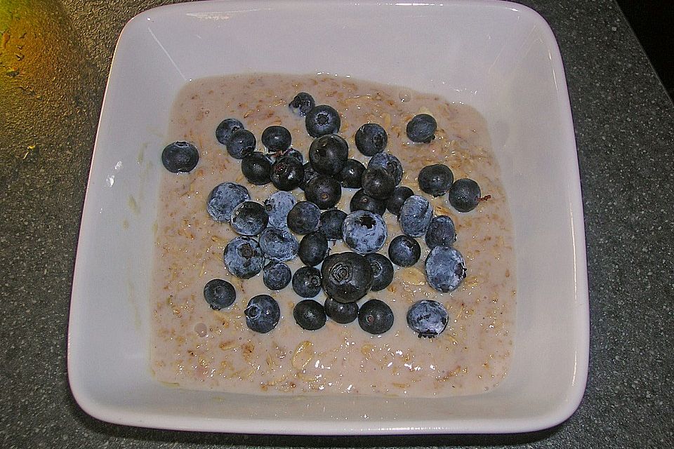 Haferbrei mit Beeren