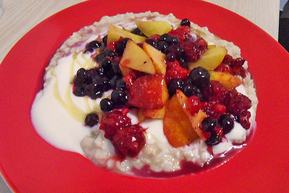 Haferbrei mit Beeren