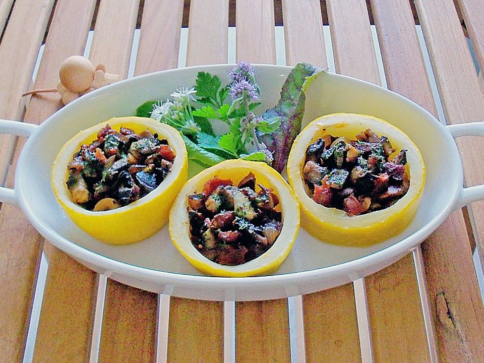 Gefüllte Zucchini mit Chorizo und Pilzen von Stefan-1984| Chefkoch