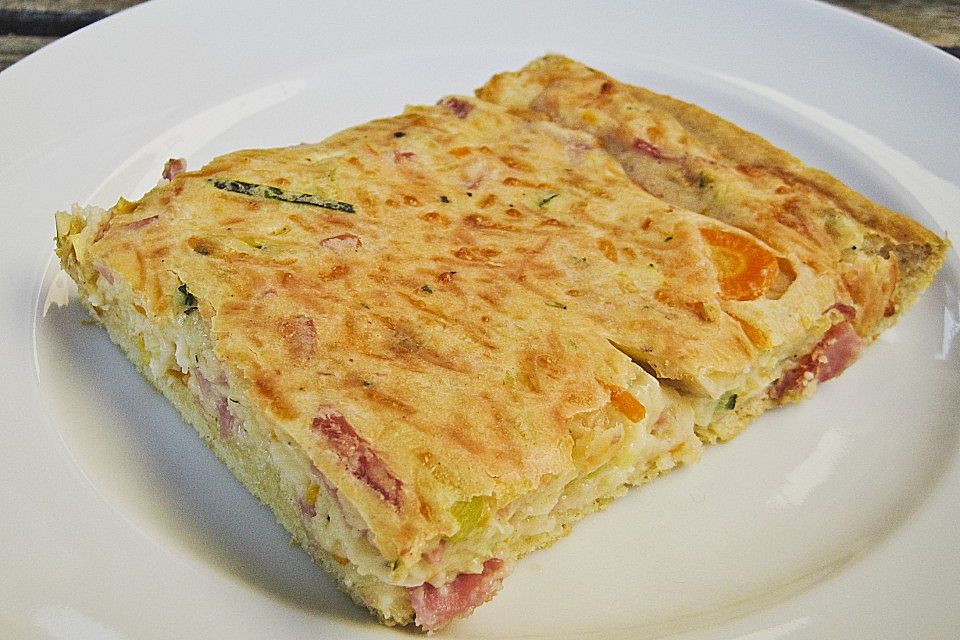 Quiche mit Schinken und Gemüse