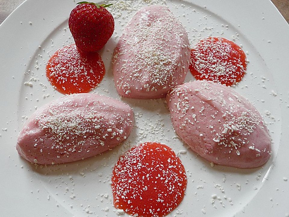 Erdbeermousse mit weißer Schokolade von Corela1| Chefkoch