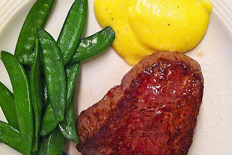 Bettys Filetsteaks mit Pfeffer-Hollandaise