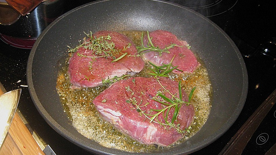 Filetsteak mit einer Zwiebel-Rotwein Soße von Robert_3