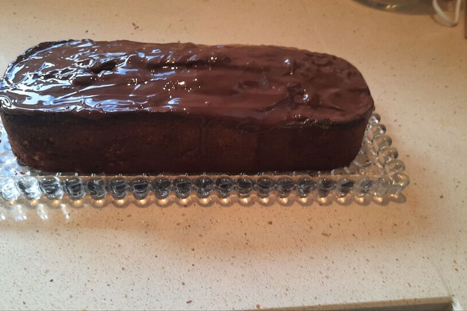 Saftiger Schokokuchen in Kastenform Saftiger Schokokuchen in Kastenform