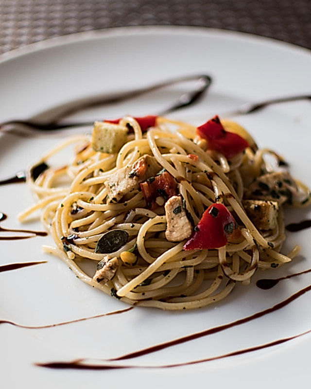 Spaghettisalat mit Senf-Balsamico-Dressing