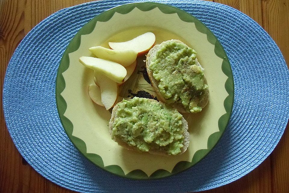 Avocado-Apfel-Brotaufstrich