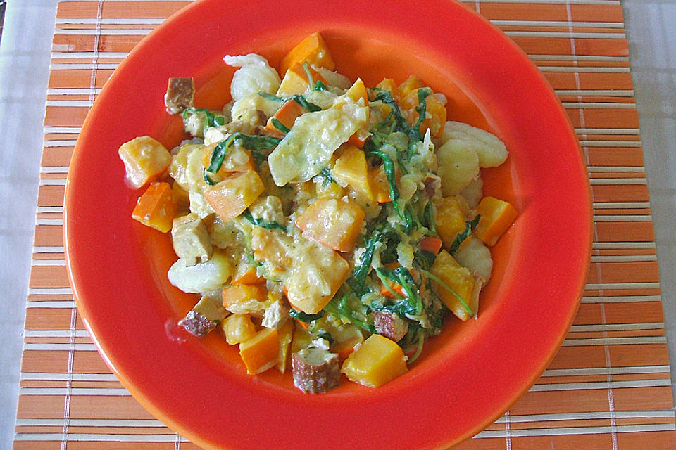 Gnocchi mit Kürbis-Rucola-Sauce