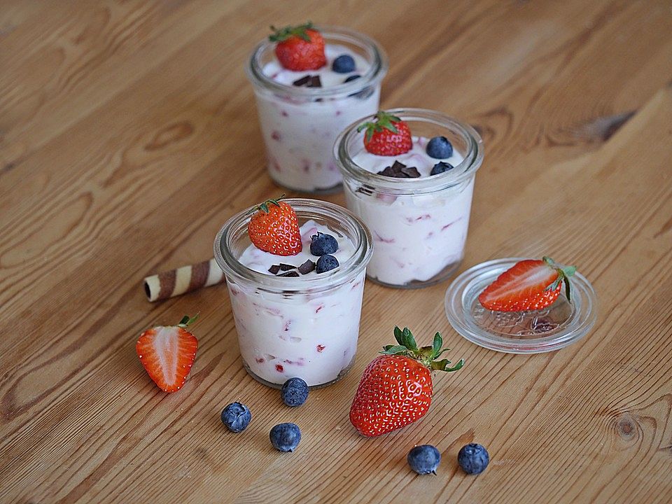 Joghurt-Quark Creme mit Erdbeeren von Kochfee_s | Chefkoch
