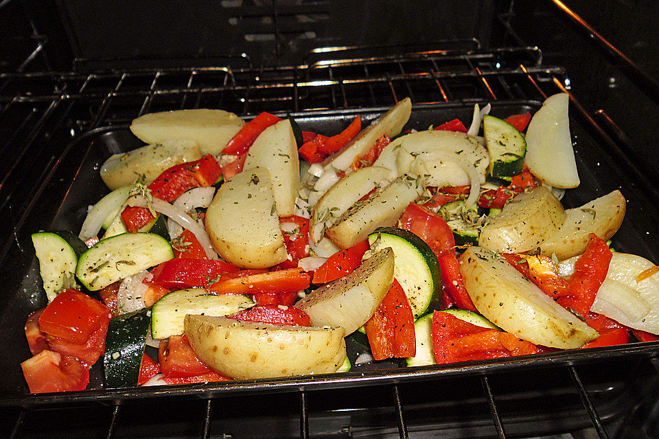 Kartoffel - Paprika Pfanne mit Schafskäse