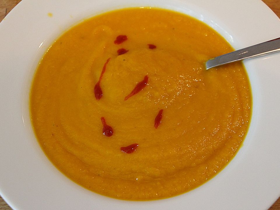 Kürbis-Möhren-Suppe mit Chili und Koriander von Frau_Antje_| Chefkoch