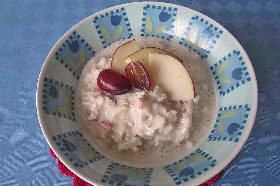 Auroras warmes Apfelmüsli nach Bircher-Art - auch für Apfel-Allergiker