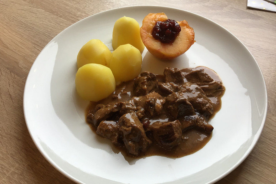 Gulasch von Reh, Hirsch oder Wildschwein à la Ursula1950