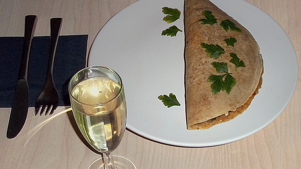 Vegetarischer Pfannkuchen mit Spinat-Champignon-Füllung von Toxicsin