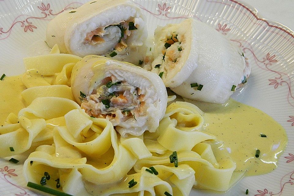 Schollenfilets mit Lachs und Senf-Vanillesauce