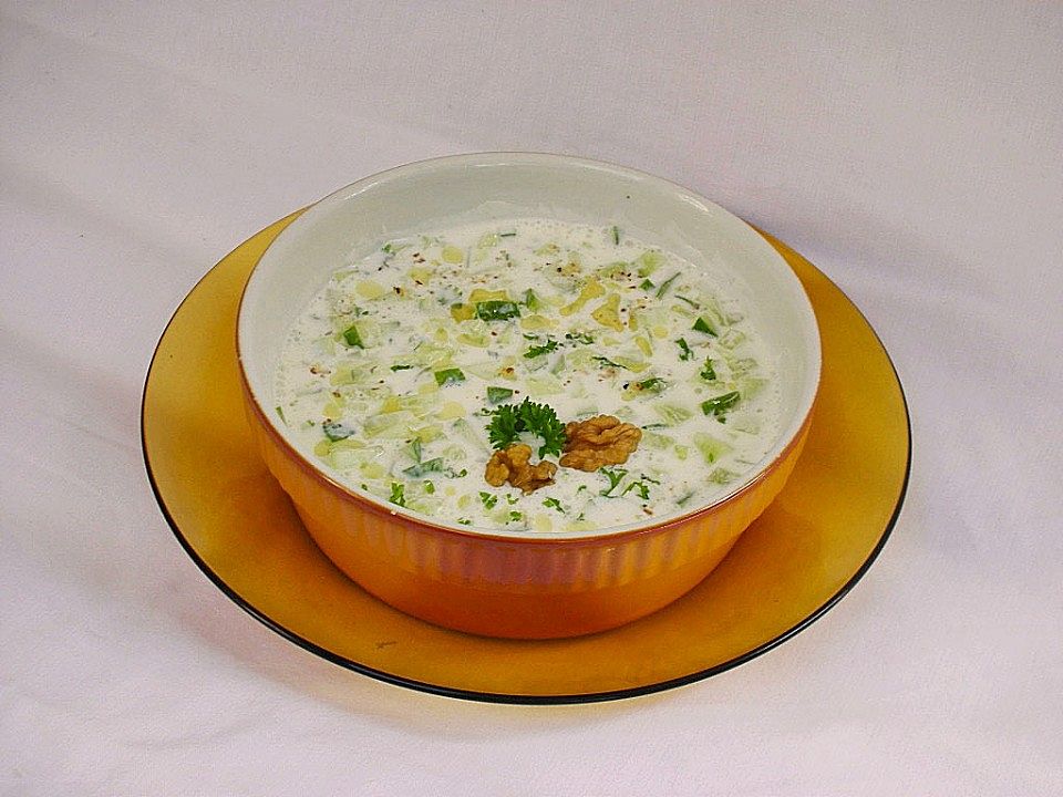 Kalte Suppe mit Joghurt und Gurke von 4040| Chefkoch