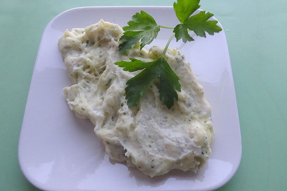 Auroras Creme-Kartoffelpüree mit frischem Parmesan