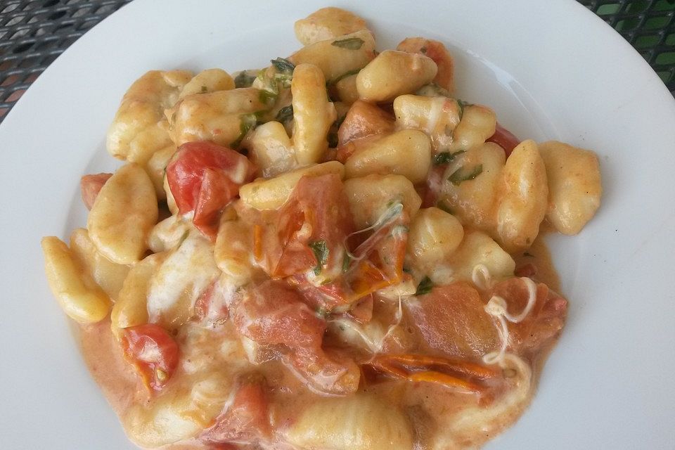 Gnocchi mit Tomaten und Mozzarella